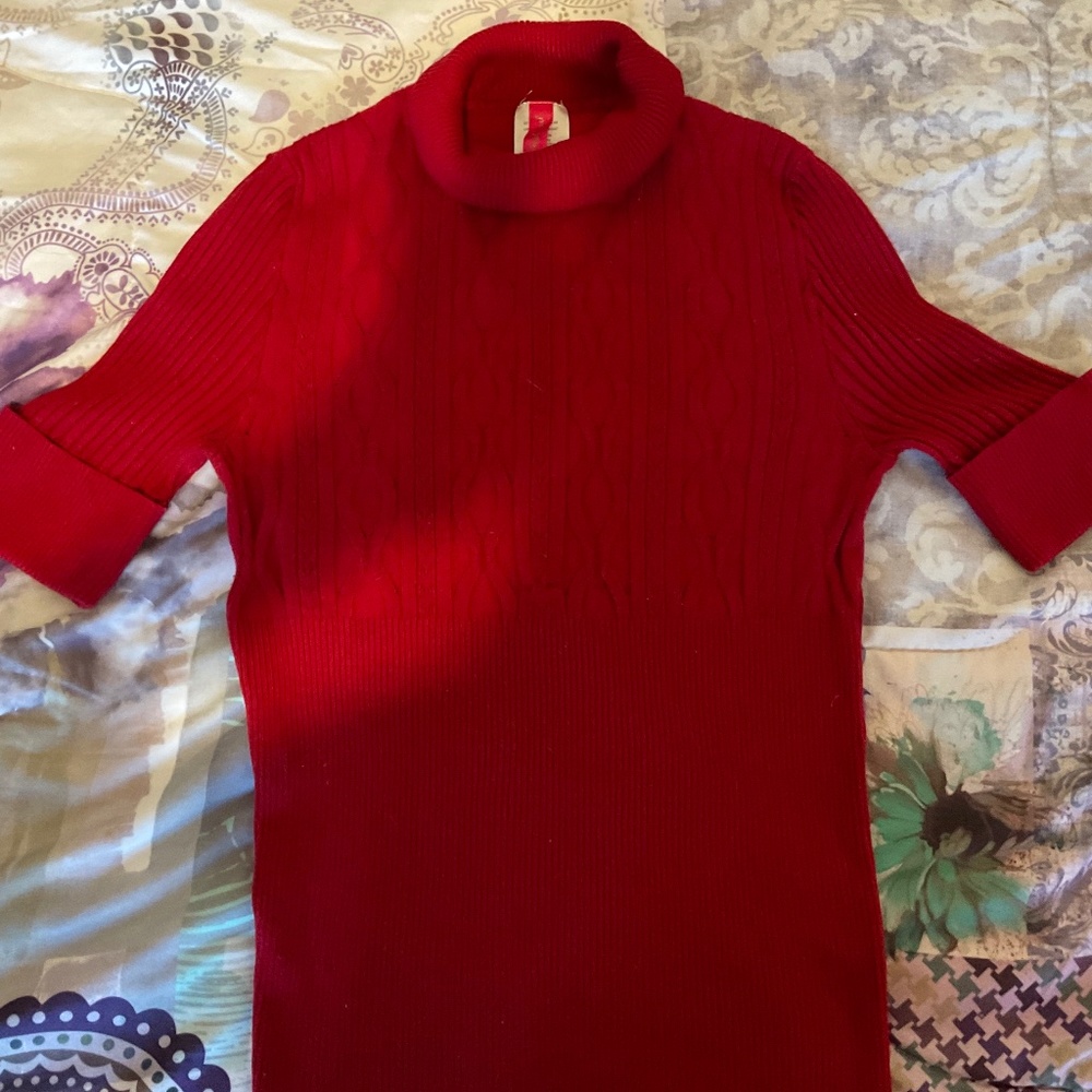 Red turtleneck with 3/4 Sleeves